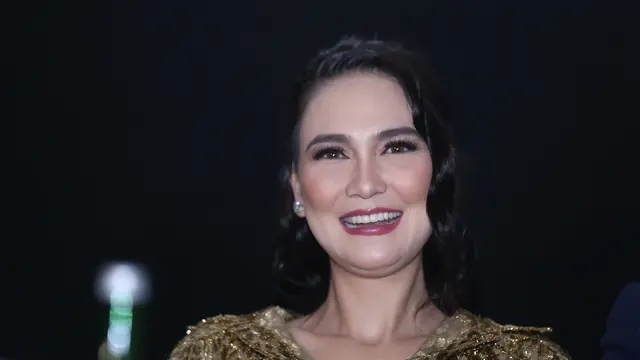[Bintang] Luna Maya