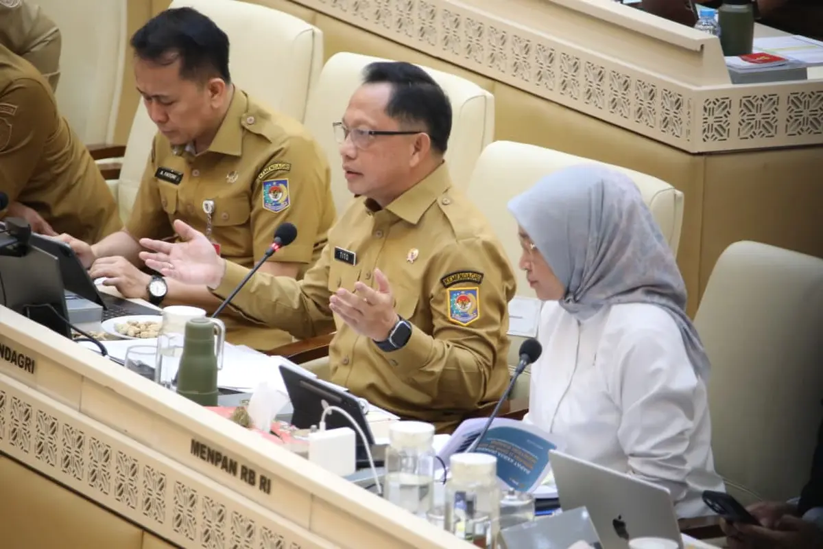Menteri Dalam Negeri (Mendagri) Muhammad Tito Karnavian di Ruang Rapat Komisi II DPR RI, Jakarta, Senin (8/6/2026) (Istimewa)