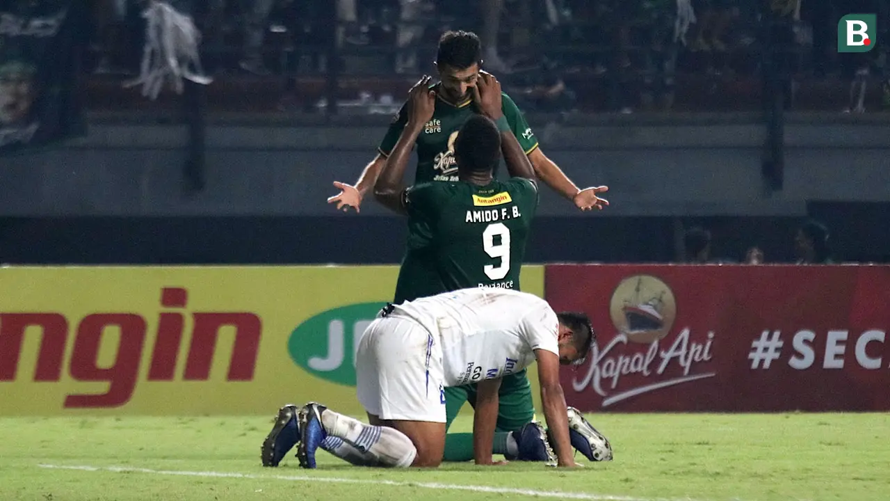 Persebaya Surabaya vs Persib Bandung