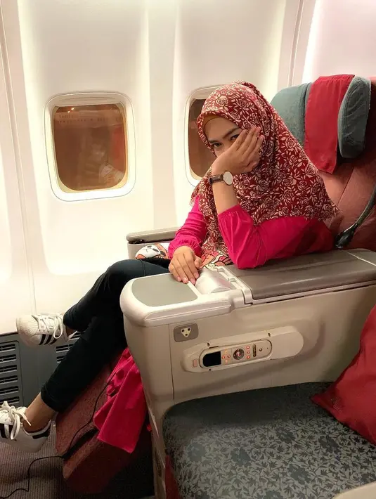 (Instagram/riaricis1795)