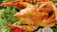 Ayam Ingkung masakan lezat yang sering disajikan pada bulan Muharram (Istimewa)