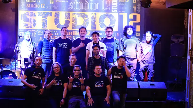 <p>Budak-budak band lokal wong Palembang yang ngisi acara Harmony Conspiracy di Kafe Studio 12 Palembang Sumsel (Dok. Humas Harmony Conspiracy / Nefri Inge)</p>