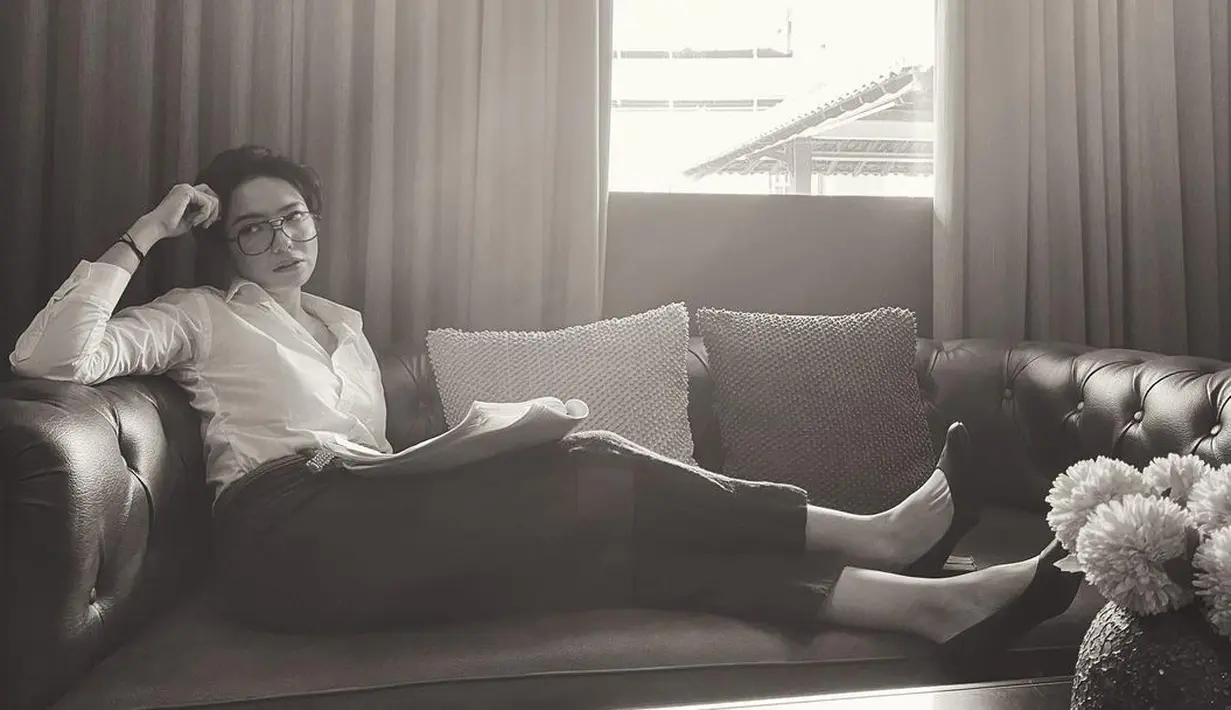 Tidak hanya status pernikahan Imelda Therinne yang jadi sorotan, namun keduanya terpaut usia yang cukup jauh, yakni 11 tahun. (FOTO: instagram.com/imeldatherinne/)