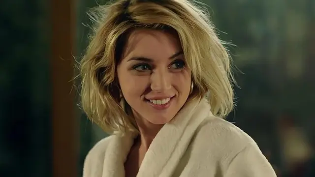 Knock Knock (2015)