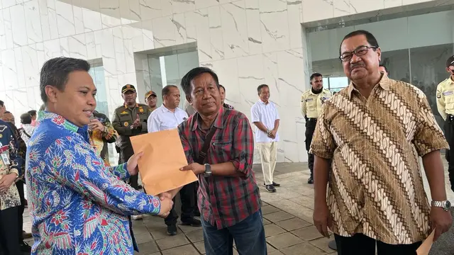 Kemenag Beri Santunan ke Ratusan Warga Terdampak Pembangunan Kampus UIII di Depok