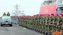 Citizen6, Surabaya: Panglima TNI Laksamana TNI Agus Suhartono, secara resmi telah membuka Latihan Gabungan TNI Tahun 2012 dalam suatu upacara, di Koarmatim Ujung Surabaya, Sabtu (20/10). (Pengirim: Budi Abdillah). 