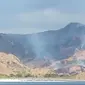 Padang Savana di di Laju Pamali sekitar Loh Wenci, bagian barat Pulau Komodo yang terbakar. (Foto istimewa)