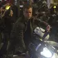 Matt Damon dalam film Jason Bourne. (theverge.com)
