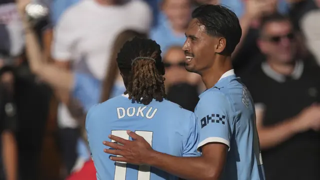 Foto: Penampilan 'Masterclass' Tijjani Reijnders Bareng Man City, Cetak Gol Debut dan Assist