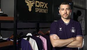 Marcos Reina Torres bakal memulai kariernya di BRI Super League dengan melatih Persik Kediri. (Gatot Sumitro/Bola.com)