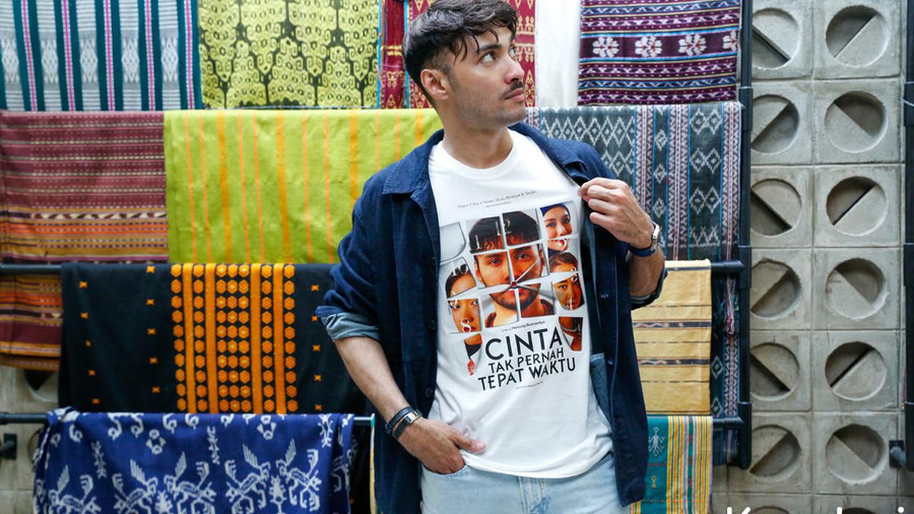 "Jarang banget (cukur kumis dan jenggot), bisa itungan jari, coba-coba cukuran tapi cocok kan?" tanya Refal Hady saat ditemui di kawasan Kemang, baru-baru ini.