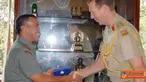 Citizen6, Bandung: Kolonel Andrew Mayfield dalam kunjungannya ke Kodam III/Siliwangi didampingi oleh Asistennya Woct Stephen Wurst. (Pengirim: Pendam3)