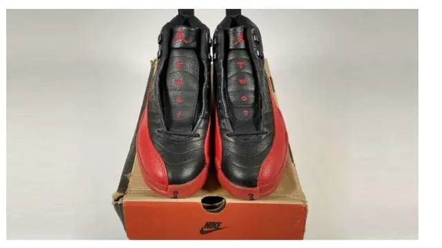 Nike Air Jordan Two3
