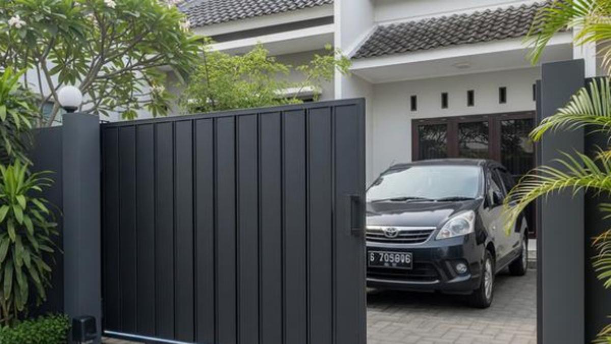 7 Model Pagar Tinggi Modern untuk Rumah Mewah dengan Fitur Keamanan Maksimal, Kokoh dan Megah
