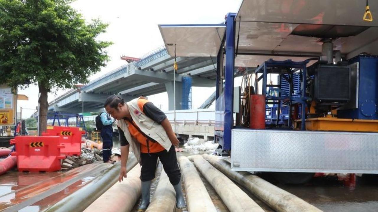 Fakta 8 Pompa Air: Pemprov Jateng Intensif Tangani Banjir Semarang Demak dengan Tim Gabungan