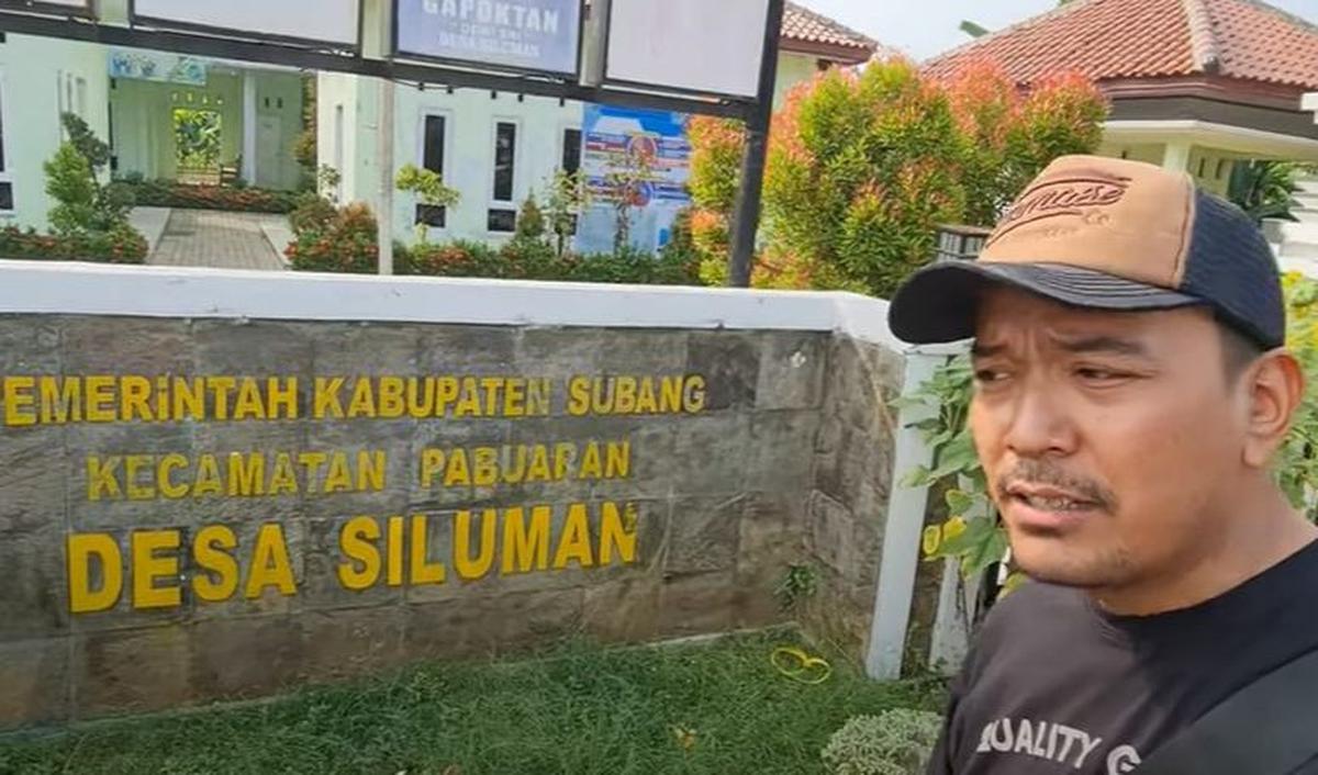 "Dari gang ini sampai ke sana warga di sini eks Saudi Semua, ini suasana tanah&nbsp;kelahiran saya," ujar Alman.