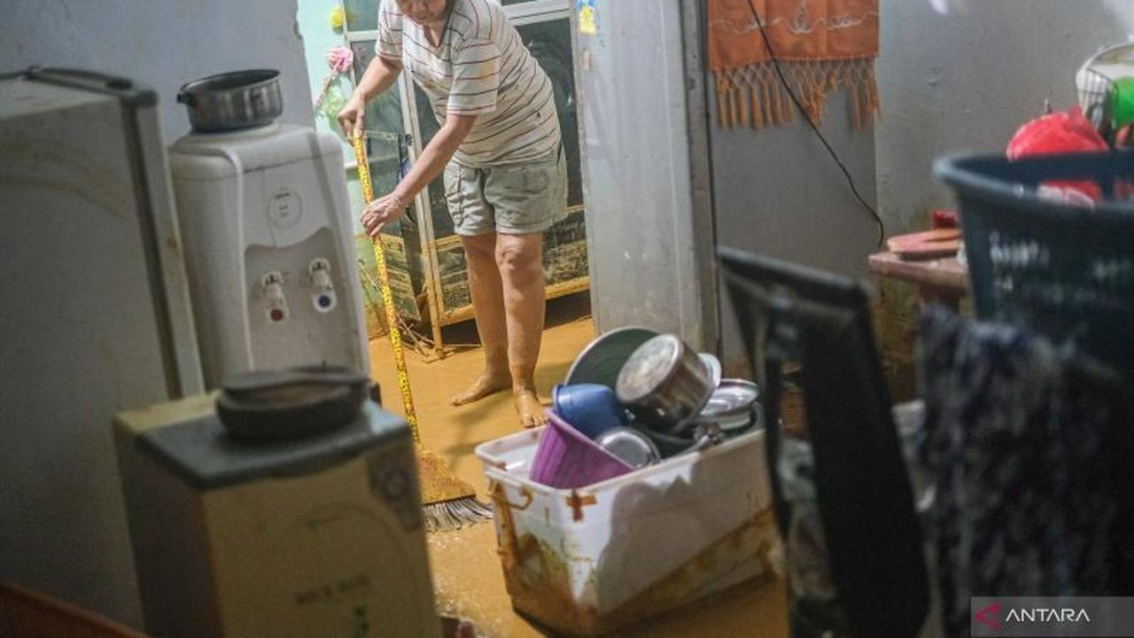Tahukah Anda? Begini Siasat Efektif Membersihkan Rumah Pasca Banjir dari Kuman Penyakit