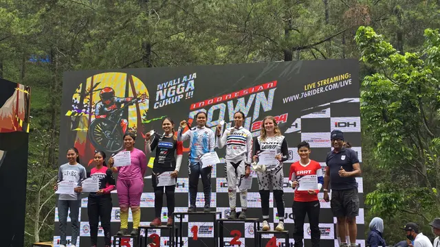 Ayu Triya Andriana Kunci Gelar Juara Elite 76 Indonesian Downhill 2024