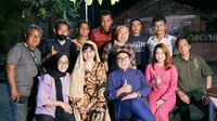Kumpulan Jurnalis Sinema Indonesia (KJSI) bersama artis-artis Ibu Kota menggelar silaturahim Ramadhan 2022
 