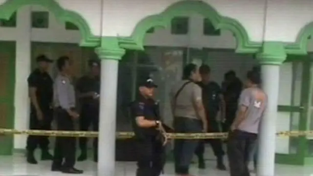 [VIDEO] `Bom Tas` Hebohkan Masjid di Sumbawa