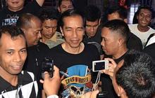 Jokowi pun tampil metal di konser Guns N Roses