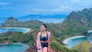 Dalam keterangan fotonya, Prilly mengatakan bahwa "Heaven on earth ! Indonesiaku," ujarku. [Instagram/prillylatuconsina96]