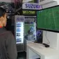 Pengunjung yang selesai bermain X-Box masih akan mendapat sebotol minuman ringan bersoda.