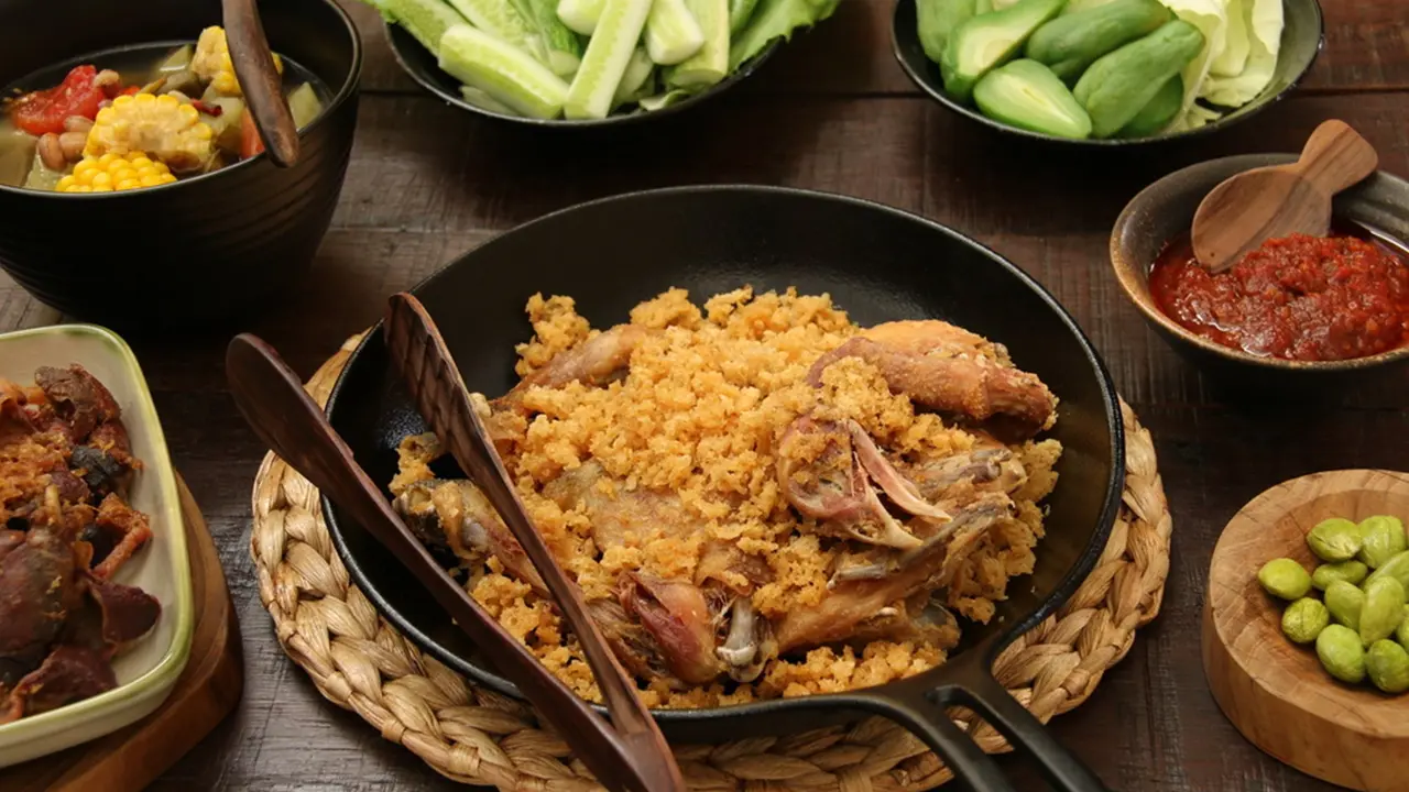 ayam goreng kremes