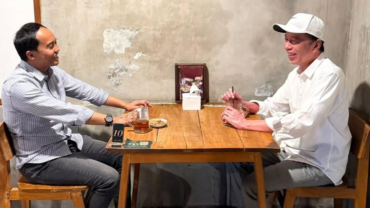 Jokowi Ungkap Isi Pembicaraan dengan Sekjen PSI Raja Juli, Singgung Dewan Pembina Inisial J