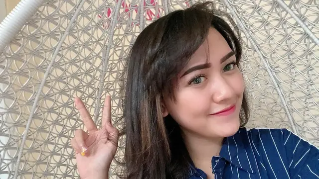 7 Potret Happy Asmara, Pelantu Lagu Dalan Liyane yang Trending di Youtube