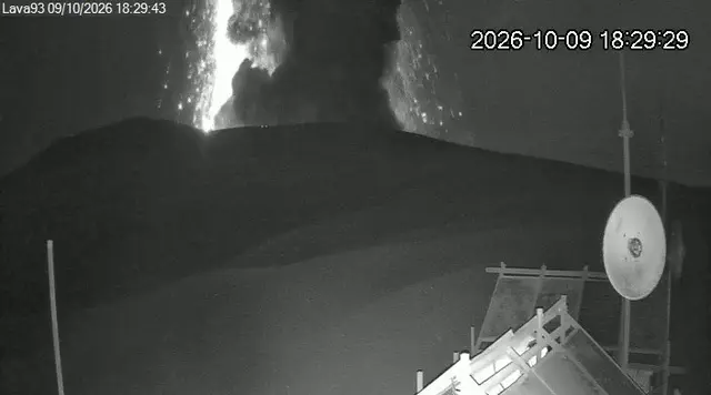 26 Kali Erupsi, Anak Krakatau Berstatus Siaga