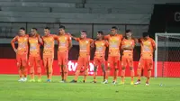 Persiraja Banda Aceh bertekad menyingkirkan Sriwijaya FC pada perebutan tiket terakhir ke Liga 1 pada laga di Stadion Kapten I Wayan Dipta Gianyar, Bali, Senin (25/12/2019). (Bola.com/Gatot Susetyo)