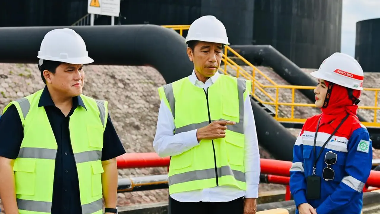 Presiden Joko Widodo atau Jokowi saat meninjau Blok Rokan.