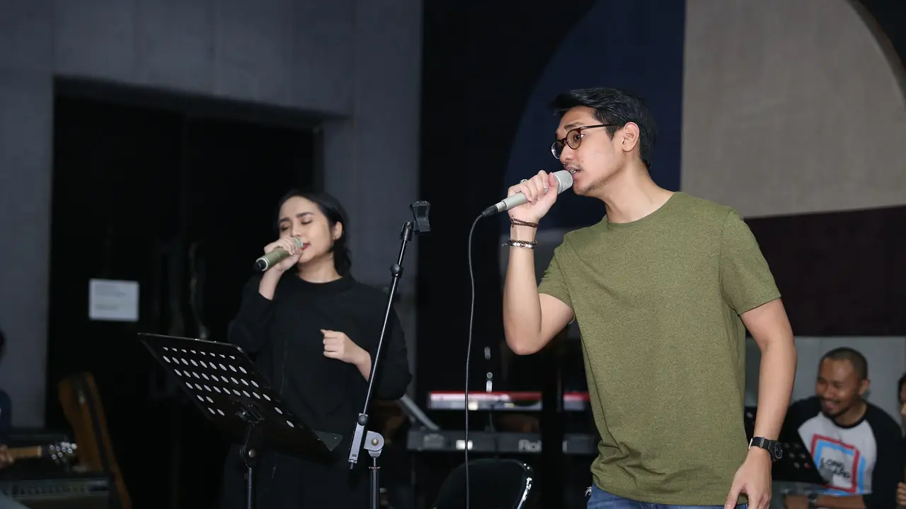 Afgan dan Gita Gutawa