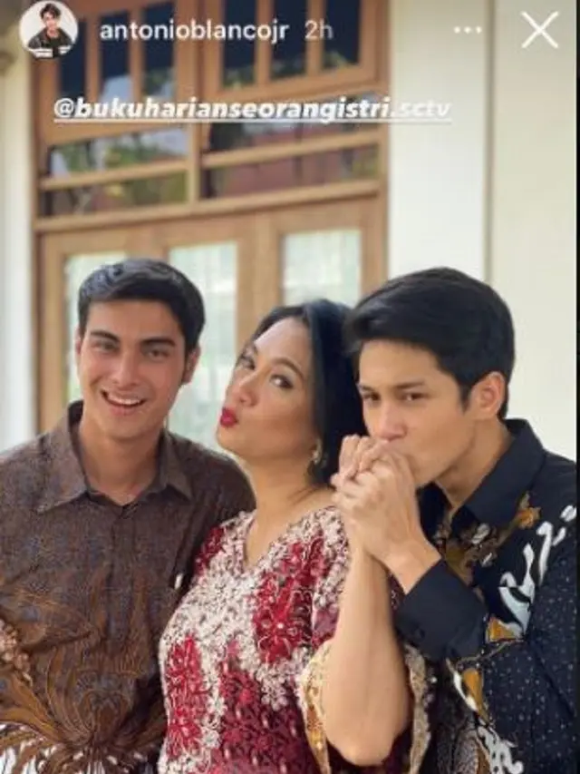 Pemain Buku Harian Seorang Istri (Foto: Instagram/@bu_deedee)