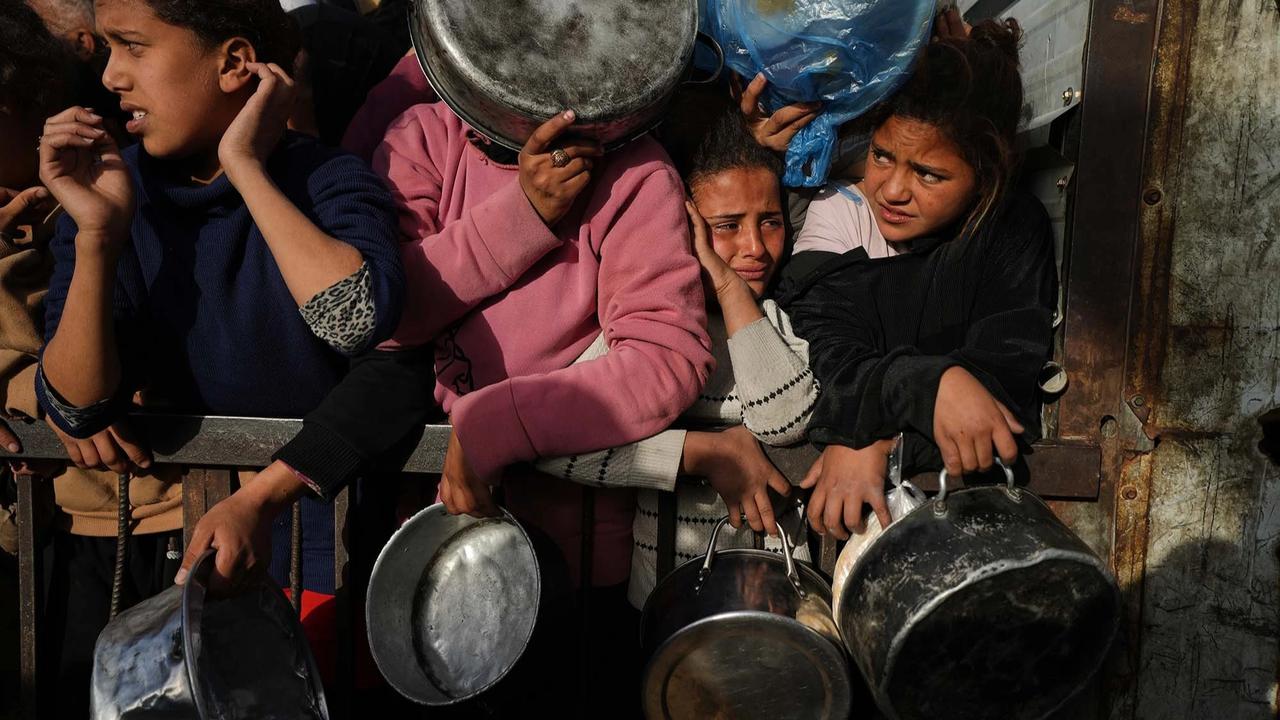 FOTO: Ramadan di Tengah Pengungsian Gaza