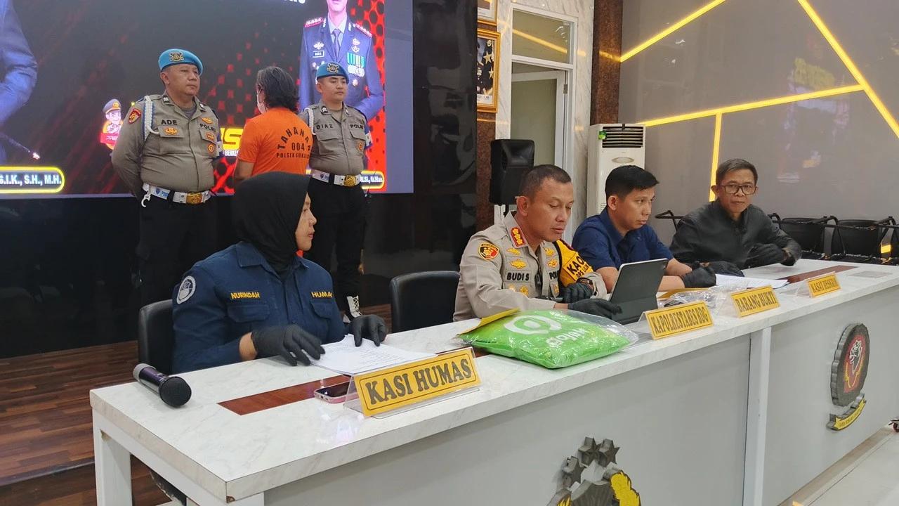 Pelancong Tipu Tukang Emas karena Habis Bekal di Bandung, Tembakkan Airsoft Gun saat Ketahuan Korban