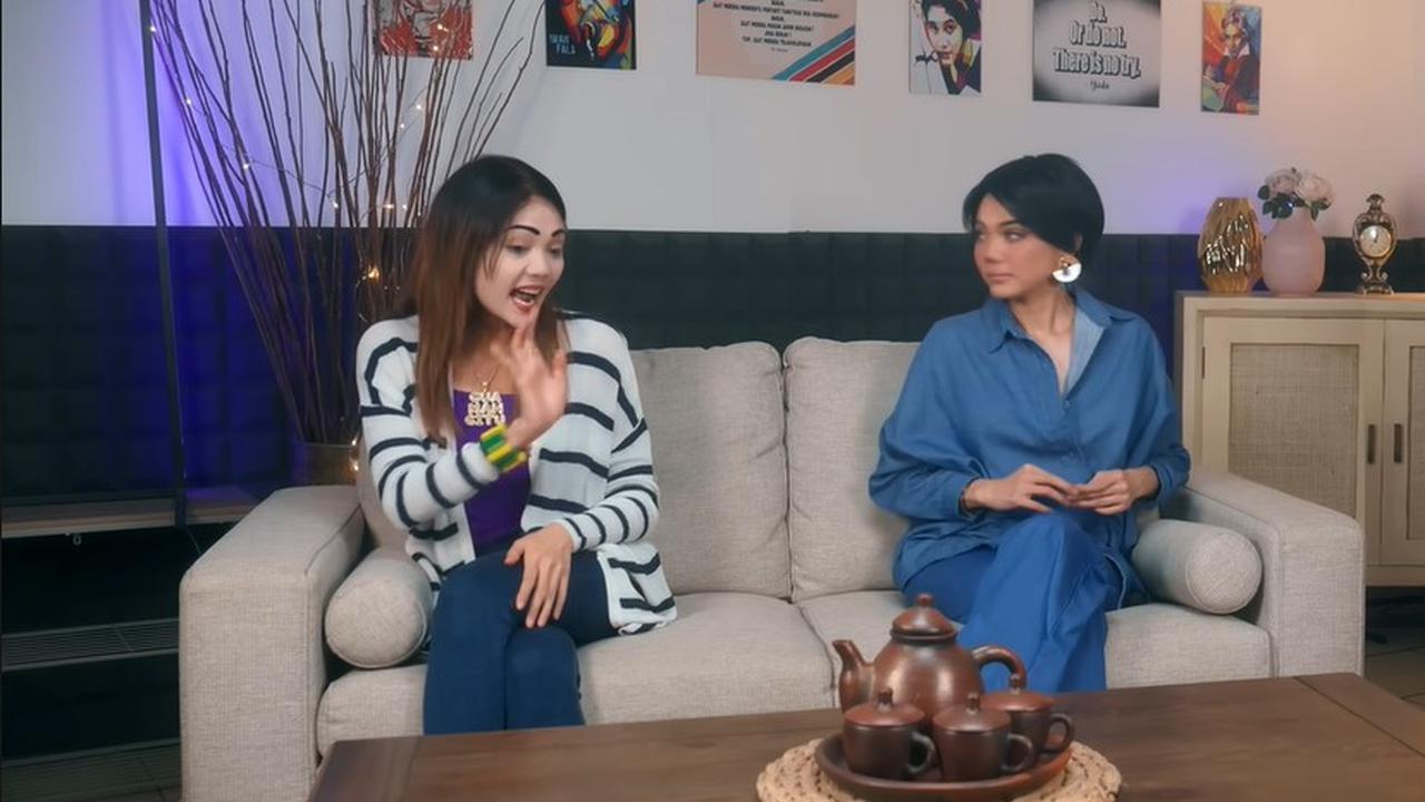 Bikin Acara Talkshow, Rina Nose Undang Dirinya Sendiri Jadi Bintang Tamu - Kocaknya Disebut Another Level