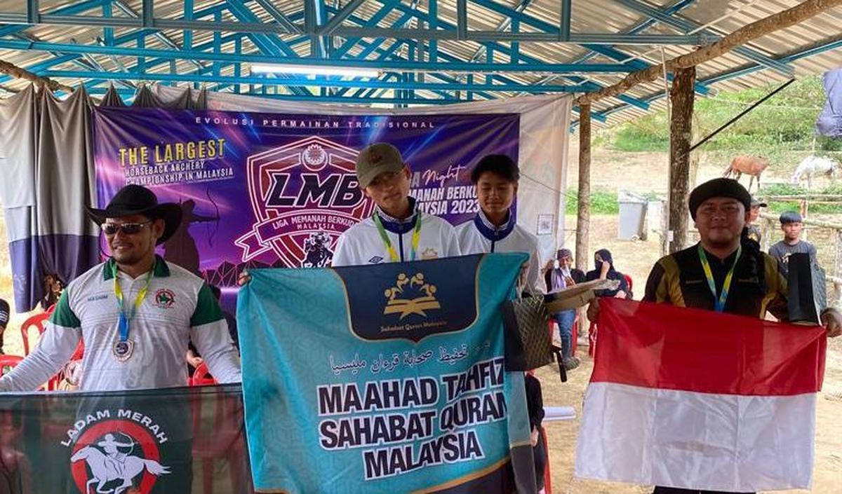 Tidak hanya mendidik santri, Kiai Yasyfi yang pernah mengikuti AKSI Indosiar tahun 2013 itu juga disibukkan dengan kegiatan berdakwah kepada masyarakat sekitar dengan Majelis Akhlaq Kareema.