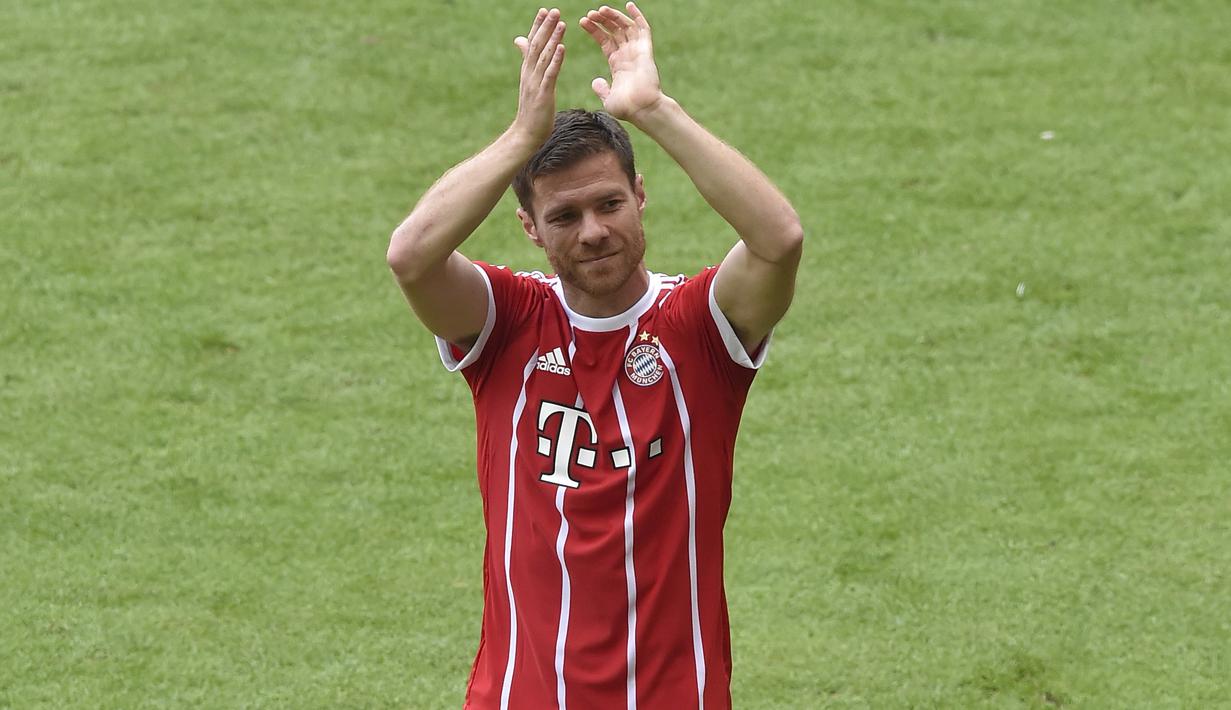 Xabi Alonso memutuskan gantung sepatu pada 20 Mei 2017 saat berusia 35 tahun. Alonso pernah bermain untuk Liverpool dan Real Madrid sepanjang karir sepak bolanya. (AFP/Guenter Schiffmann)