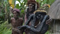 Mumi Asli Indonesia dari Suku Dani di Papua