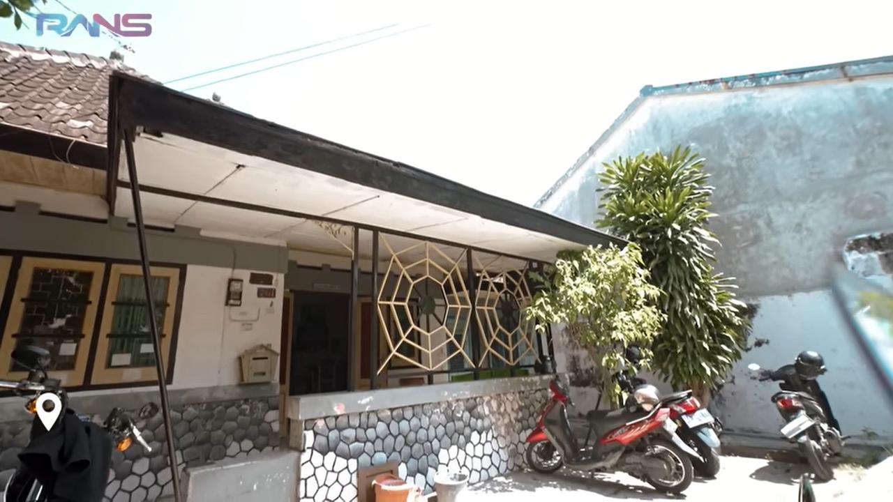 Rumah Masa Kecil Desta di Solo