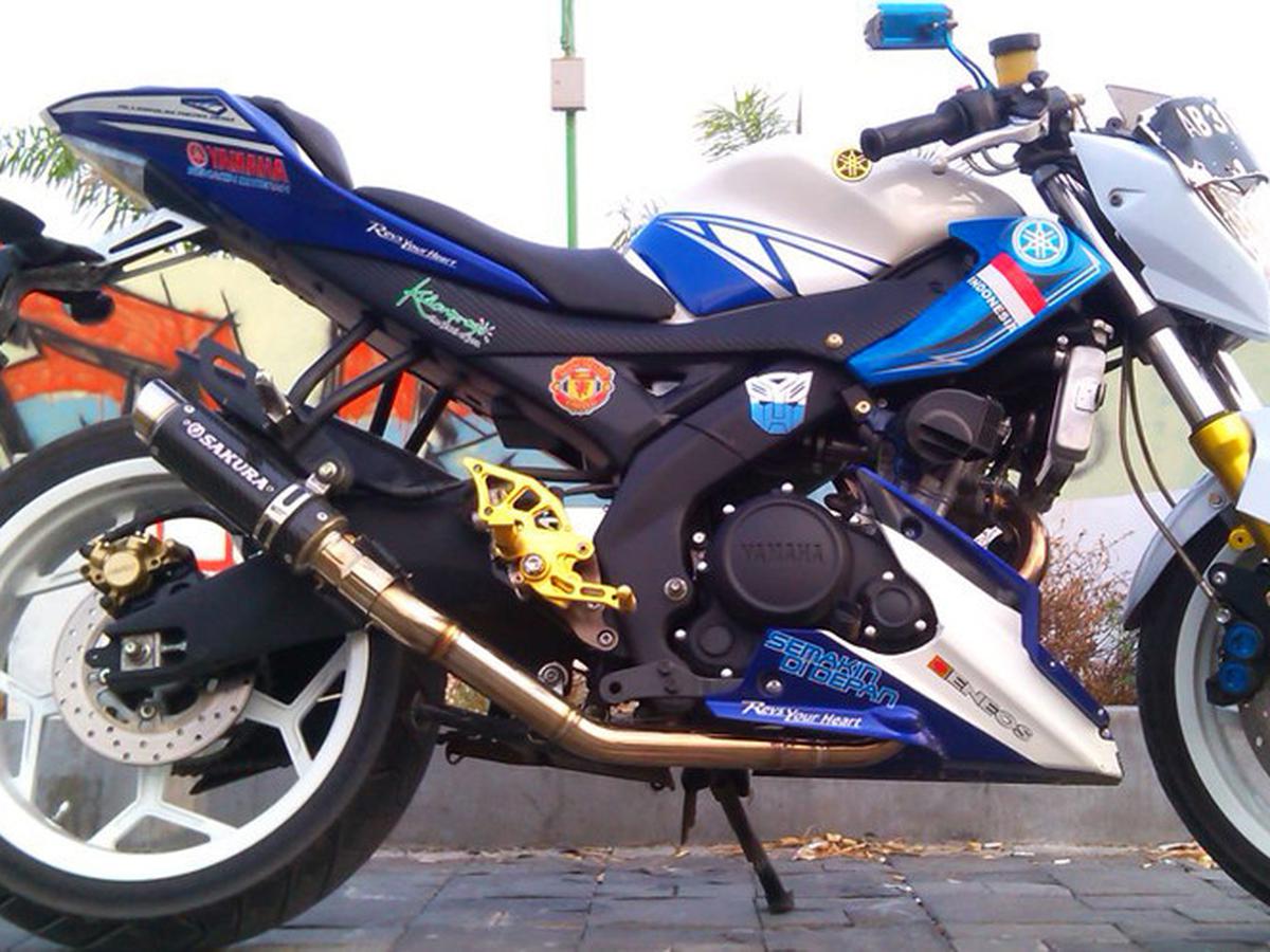 R15 naked store