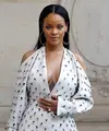 Setelah mengakhiri sebuah hubungan, saling singgung sepertinya sudah menjadi hal biasa dalam urusan percintaan. Seperti halnya yang dilakukan Rihanna dengan unggahannya di instagram yang ditujukan untuk Chris Brown. (AFP/Bintang.com)