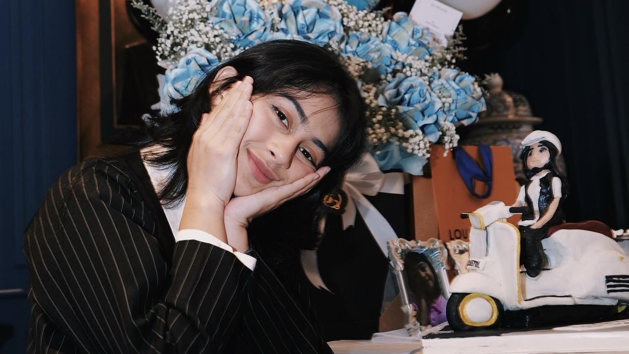 Potret Bahagia Ulang Tahun Sintya Marisca ke-25, Dihadiri Umi Pipik dan Anak Ketiganya, Abidzar Al Ghifari ke Mana?