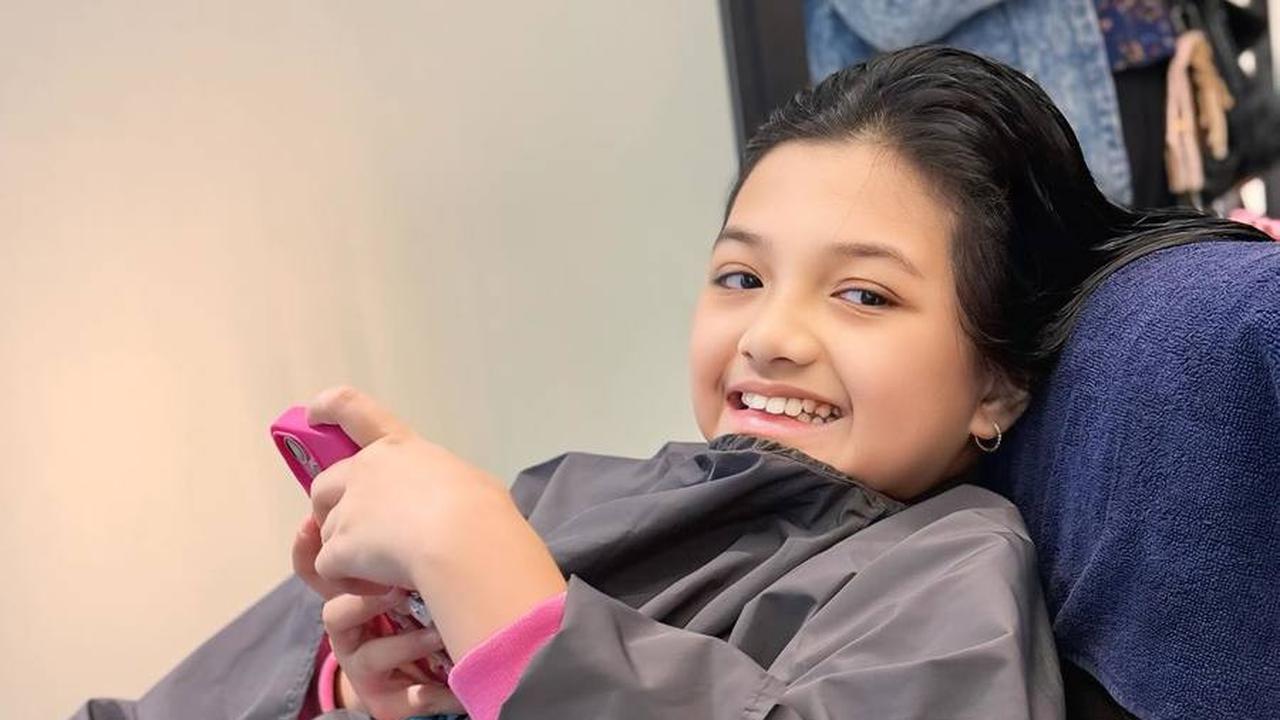8 Potret Arsy Hermansyah Temani Ashanty Kerja Seharian, Ibu dan Anak Sama-sama Cantik - Kompak Bak Kakak Adik