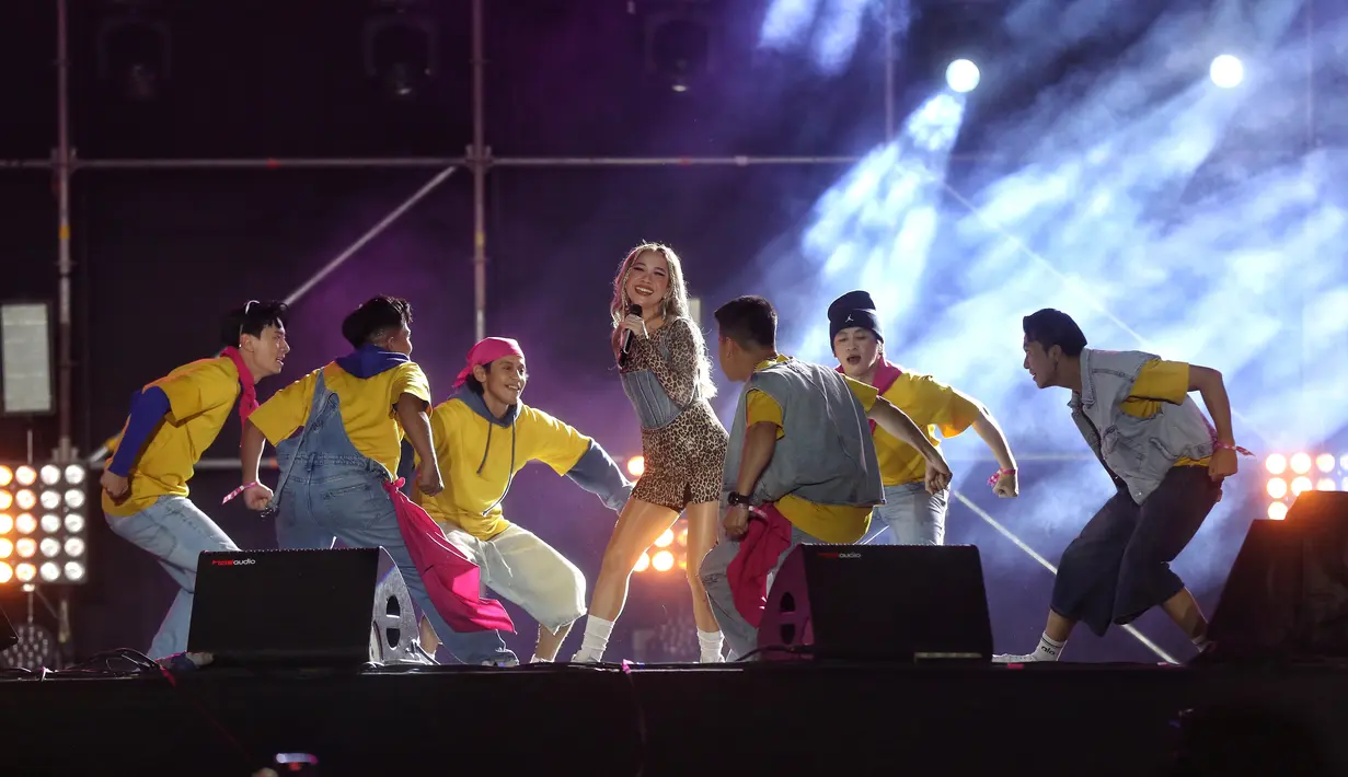 Bunga Citra Lestari di panggung Pestapora hari kedua, Sabtu (21/9/2024). [Foto: Adrian Putra/Fimela]