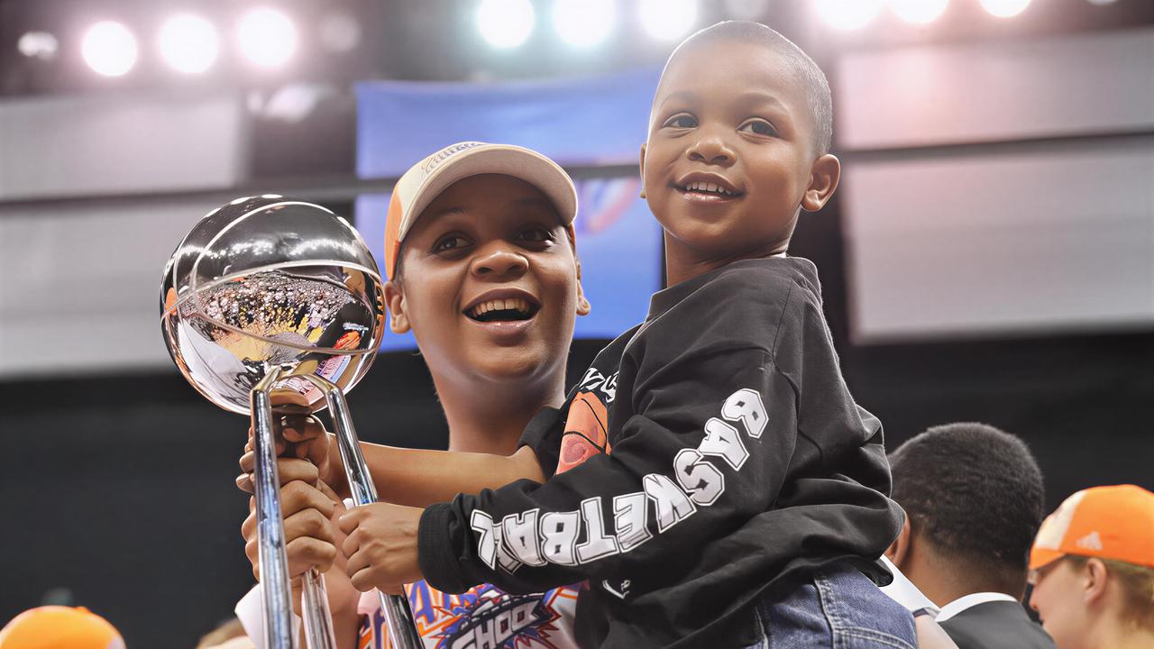 Kara Braxton, Former WNBA Star, Dies at 43 in Single-Car Crash