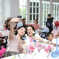 SuperMom Awards didedikasikan untuk seluruh ibu di Indonesia, sebuah bentuk apresiasi bahwa setiap ibu layak mendapat ruang untuk dilihat, dihargai, dan dirayakan.  [FOTO:FIMELA/ADRIAN].