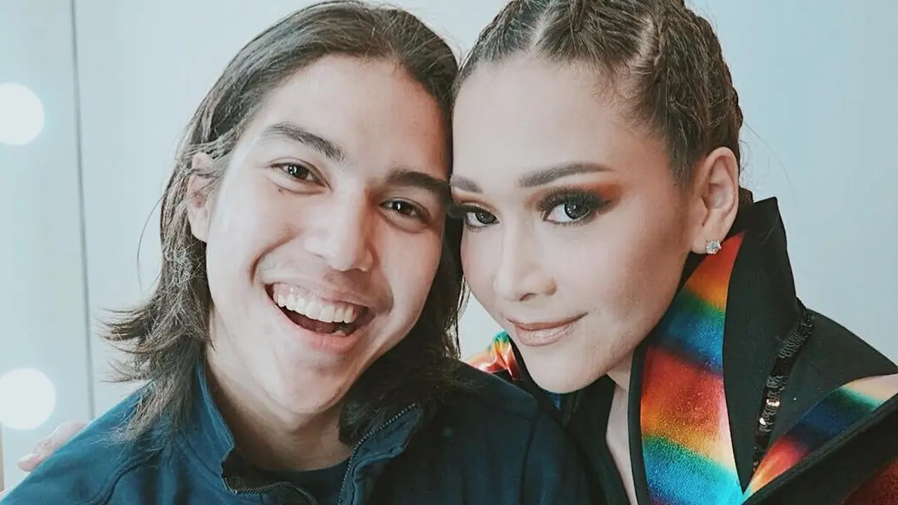 [Fimela] Maia Estianty dan El Rumi